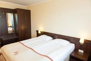 Отель Hotel Ostrawa Водзислав-Слёнски Двухместный номер с 1 кроватью или 2 отдельными кроватями-2
